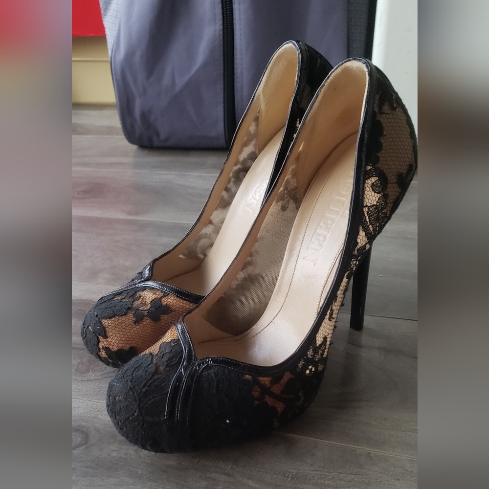 Alexander McQueen Elegant Black Lace Stiletto Heels SZ38